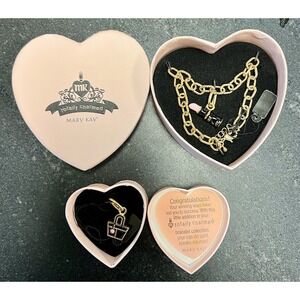 Mary Kay Totally Charmed "kKissed By Success" Achievement Bracelet Box‎ & Charm